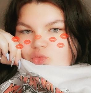 Meet your Posher, Kara